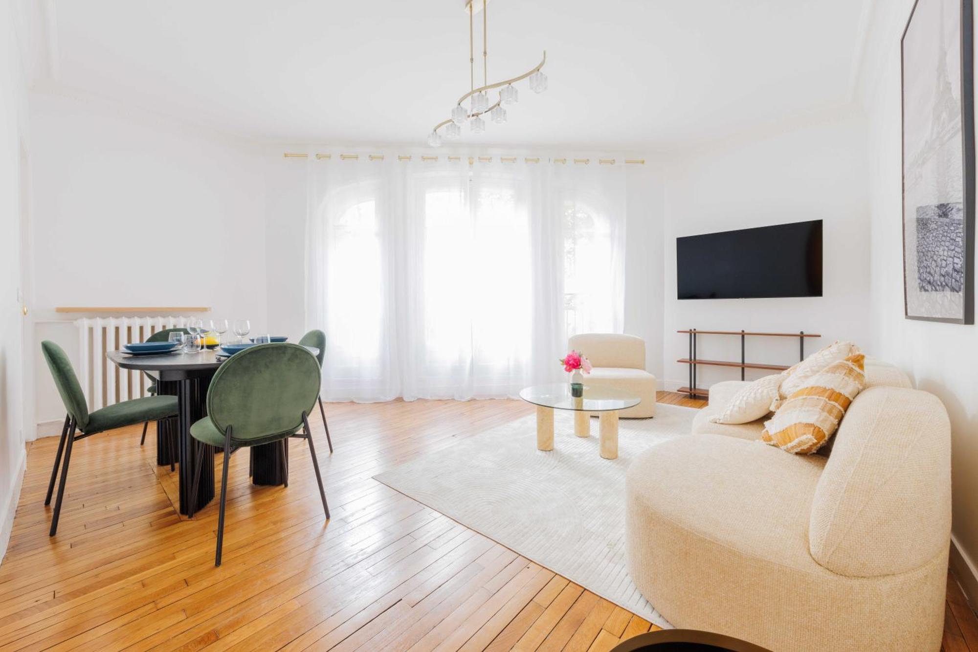 Charming - 2br-4p - Beaugrenelle Parijs